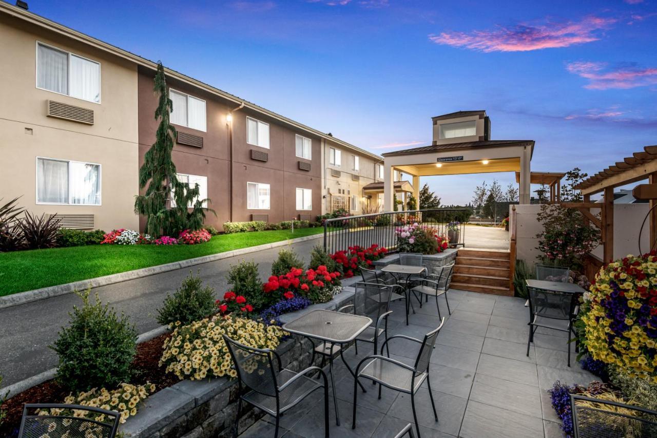 Red Lion Inn & Suites Sequim At Olympic National Park Exterior foto