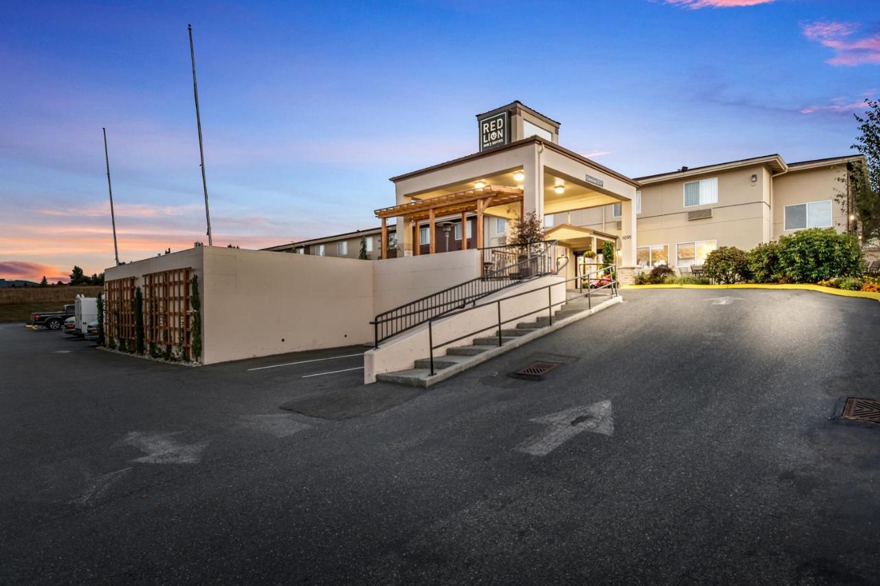 Red Lion Inn & Suites Sequim At Olympic National Park Exterior foto
