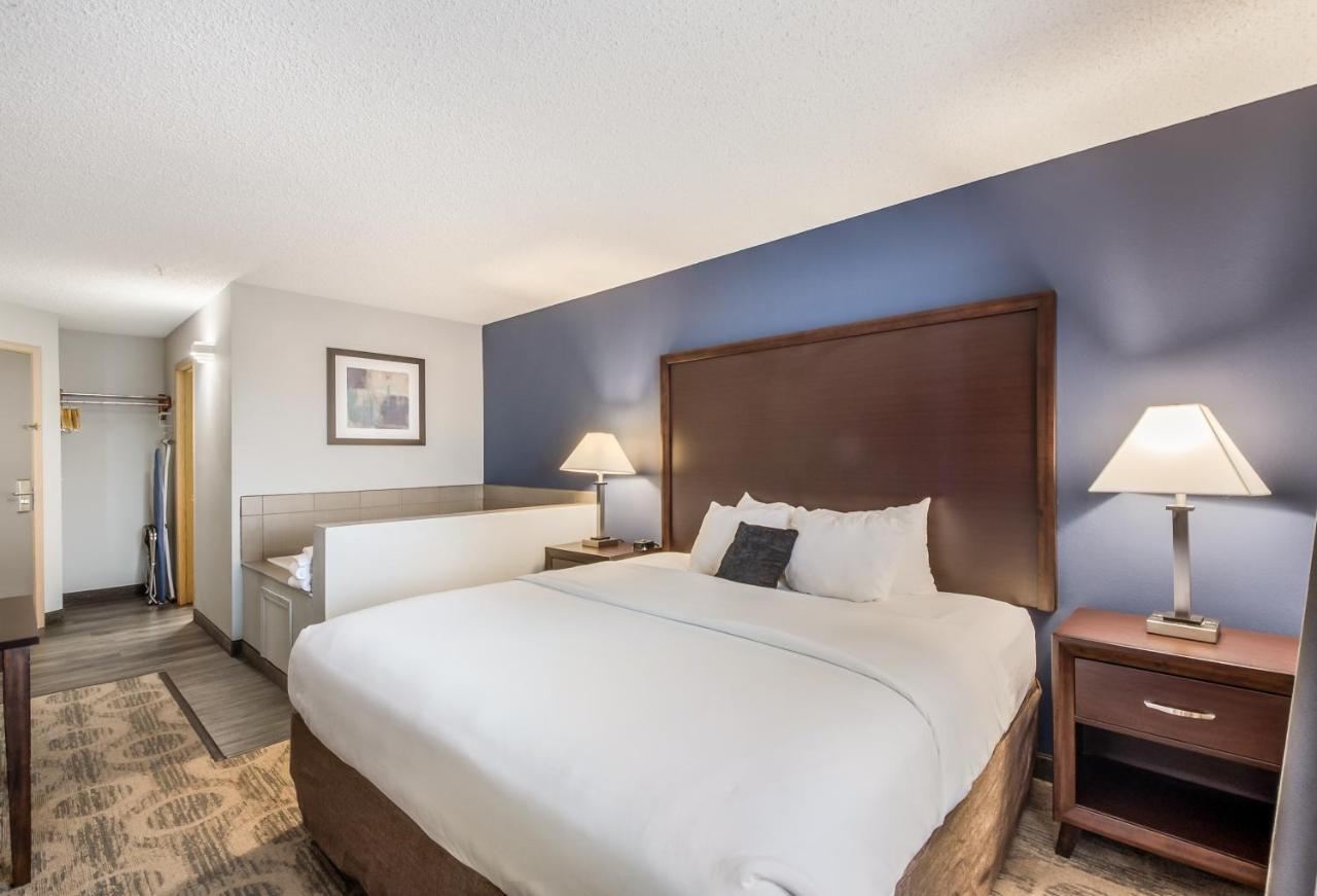 Red Lion Inn & Suites Sequim At Olympic National Park Exterior foto