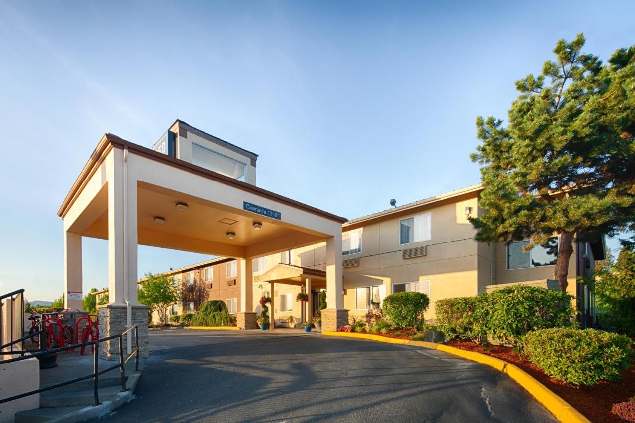 Red Lion Inn & Suites Sequim At Olympic National Park Exterior foto